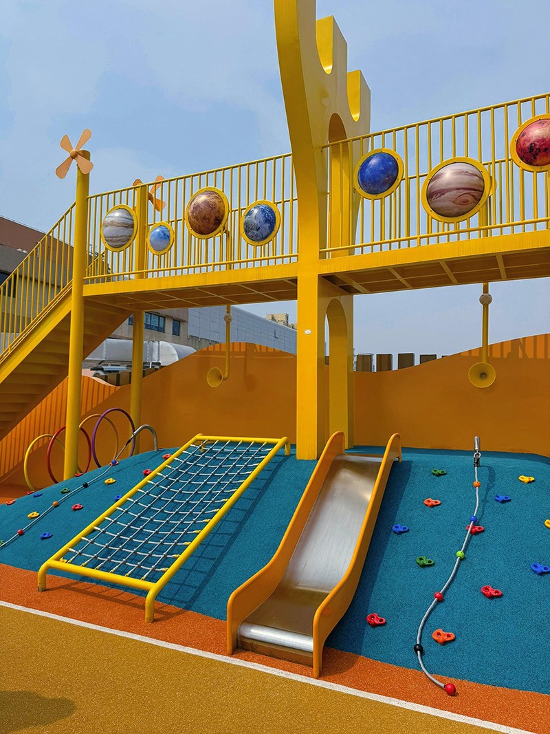 商業(yè)街游樂設備細節(jié)圖