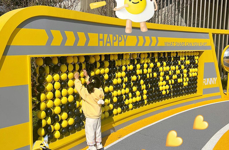 商場戶外翻轉(zhuǎn)墻