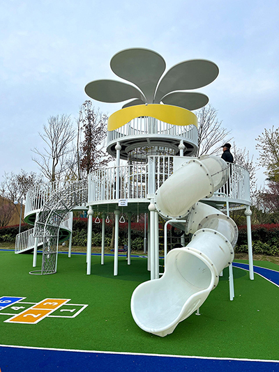 兒童游樂場設施局部
