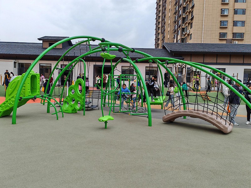 兒童游樂場設施