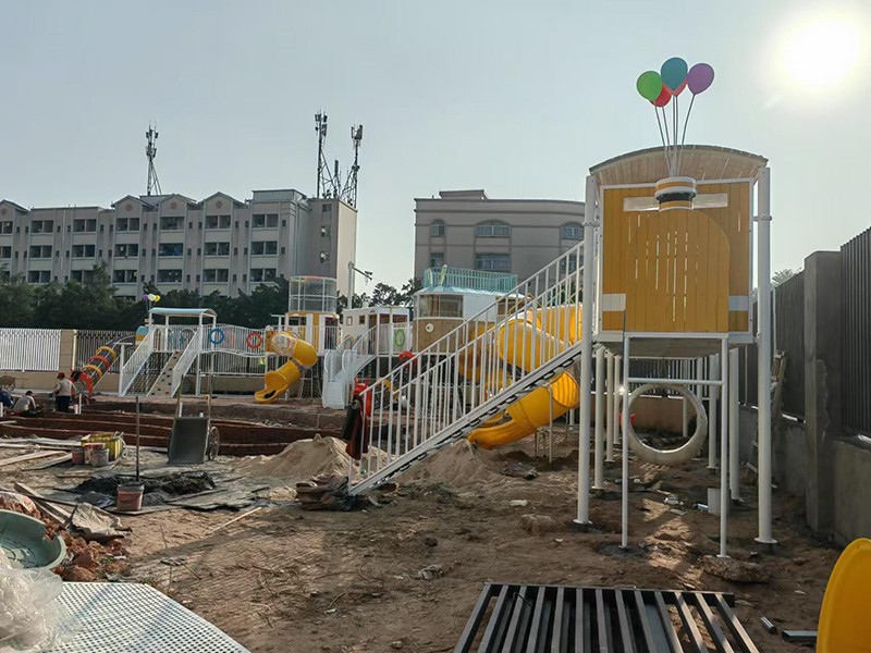 幼兒園室外游樂設(shè)施