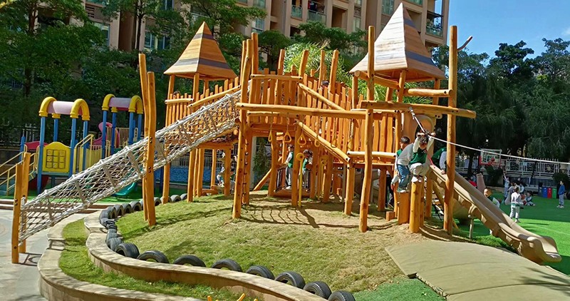 幼兒園戶外木質(zhì)滑梯